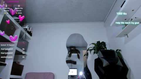 Snapshot of emily_palmeer chatting on September 28, 11:26 am emily_palmeer online show from September 28, 11:26 am