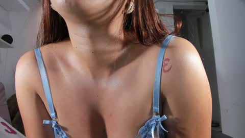 Snapshot of emily_palmeer chatting on January 3, 10:29 pm emily_palmeer online show from January 3, 10:29 pm