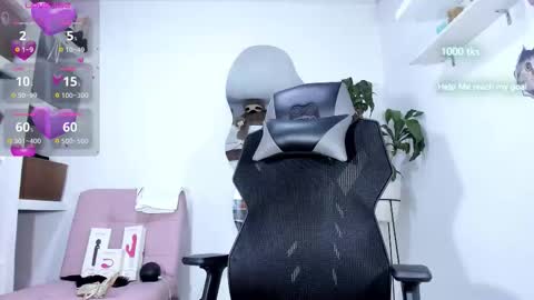 Snapshot of emily_palmeer chatting on September 26, 11:08 am emily_palmeer online show from September 26, 11:08 am