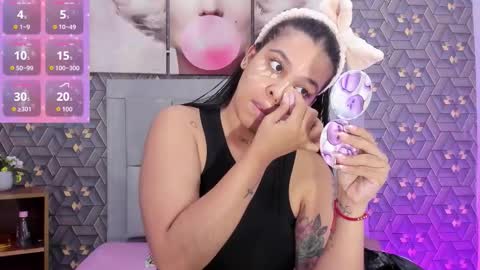 Emily online show from November 2, 3:32 am