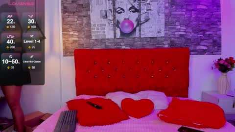 emily_sc online show from December 30, 1:25 pm