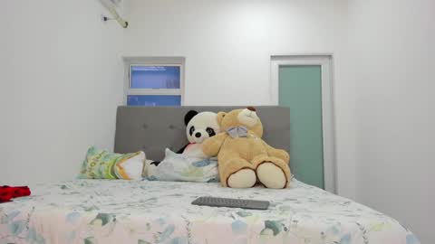 Snapshot of emily_sejmet chatting on January 21, 11:35 am SEJMET LOVE online show from January 21, 11:35 am