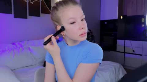 emily shepard online show from April 3, 1:58 am