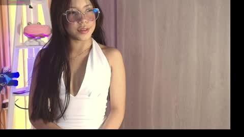 Emily online show from March 7, 1:18 pm