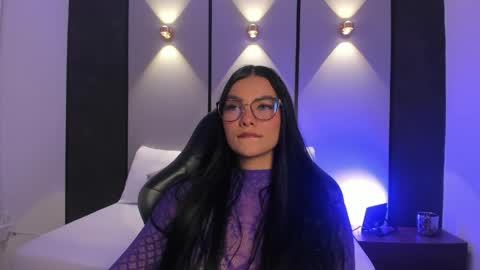 emily_tolson online show from May 20, 7:55 pm