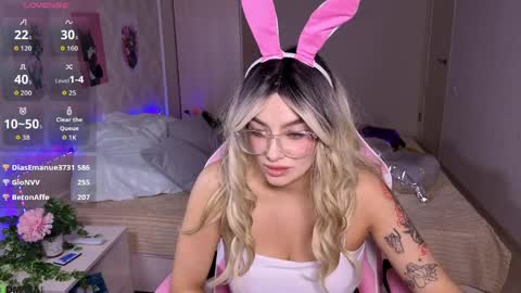 Emily online show from April 3, 1:42 pm