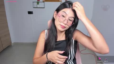 Emi online show from March 10, 9:41 pm