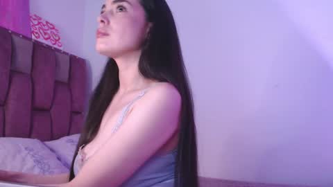 Snapshot of emily_w2 chatting on February 17, 3:47 am emily_w2 online show from February 17, 3:47 am