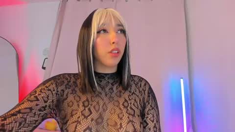 emily_walker4 online show from June 1, 2:13 am