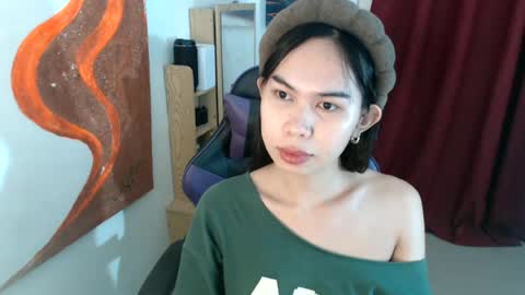emily_xo143 online show from June 27, 11:33 am