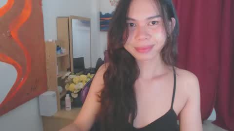 emily_xo143 online show from March 13, 6:36 am