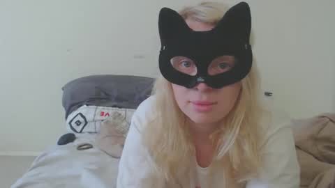 Snapshot of emily_york18 chatting on September 21, 10:30 pm Emily online show from September 21, 10:30 pm