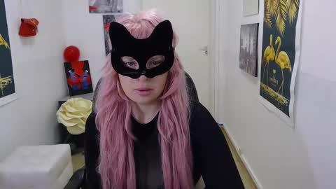 Snapshot of emily_york18 chatting on February 4, 5:21 am Emily online show from February 4, 5:21 am