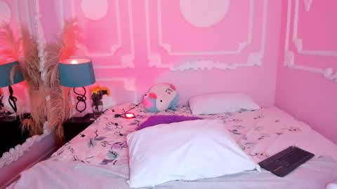 emilyborch online show from March 19, 12:31 pm