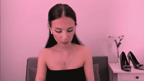 EmilyCharming online show from May 25, 8:30 pm