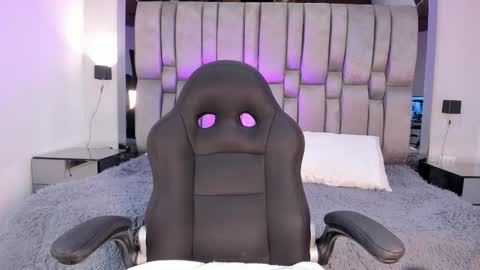 Emily online show from October 7, 8:13 pm