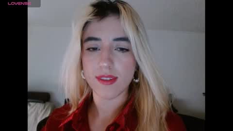 Snapshot of emilyedwadrs_2 chatting on January 10, 9:20 pm Emily Edwards online show from January 10, 9:20 pm