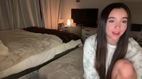 emilyfawn online show from November 23, 5:10 am