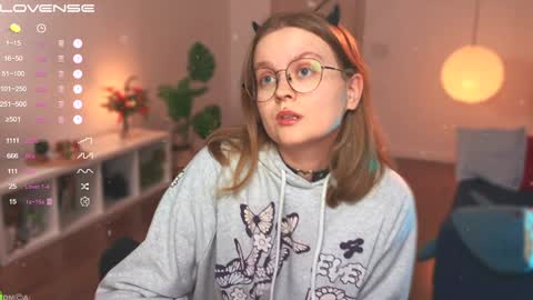 Emily  online show from December 13, 1:22 pm