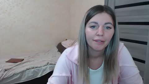 Snapshot of emilyfork chatting on September 15, 3:53 pm emilyfork online show from September 15, 3:53 pm