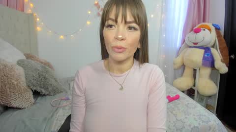Snapshot of emilyharrix chatting on January 27, 10:38 pm Emily online show from January 27, 10:38 pm