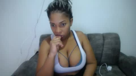 Emilyhines online show from May 27, 9:01 pm