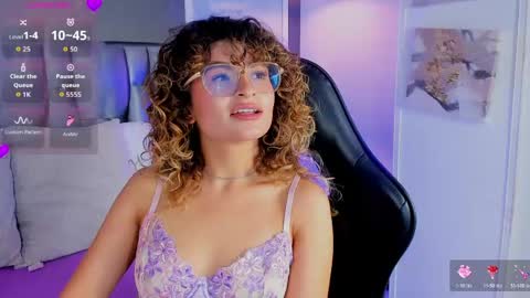 Emilyjonnes  online show from May 23, 5:28 am
