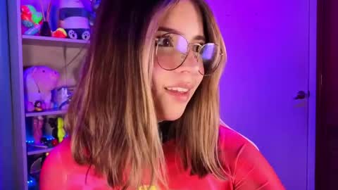 VALEEEN online show from May 15, 3:26 pm