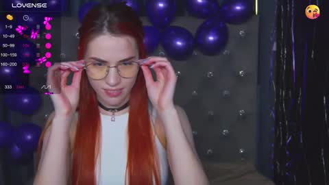 EmilyKents online show from December 1, 2:15 am