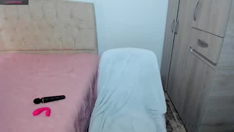 Emily online show from May 20, 12:24 pm