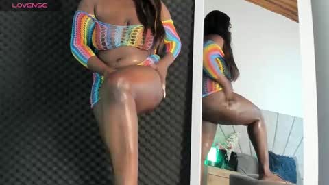 emilyrojas online show from January 3, 12:30 pm