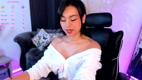 Emily online show from October 23, 11:27 am