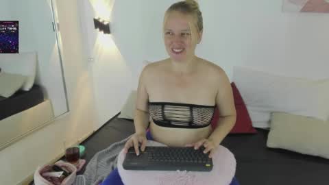 Summer 3 online show from May 28, 9:56 pm