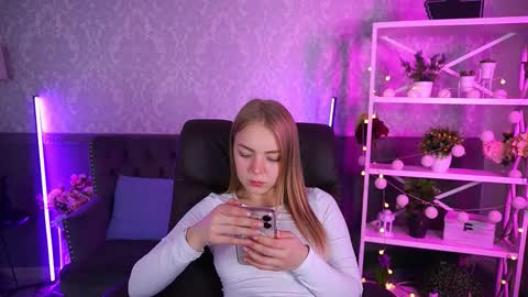  MY NAME IS Emily WELCOME EVERYONE I WILL BE HAPPY TO GIVE YOU WHAT YOU HAVE DREAMED OF FOR SO LONG online show from October 2, 10:31 am