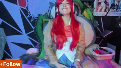 Snapshot of emilythemachine chatting on January 3, 11:33 pm emilythemachine online show from January 3, 11:33 pm