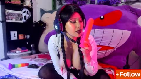 emilythemachine online show from October 22, 11:43 pm