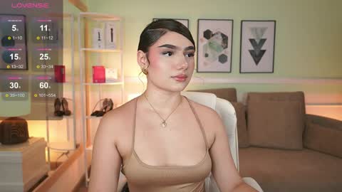 Emily Turner  online show from May 25, 7:02 pm