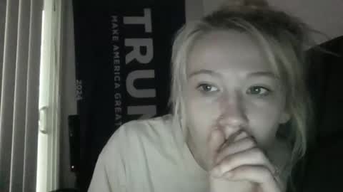 emilywarren296 online show from October 25, 1:19 pm