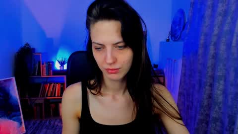 Snapshot of emilywiled chatting on December 25, 8:18 am Emily online show from December 25, 8:18 am