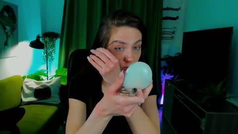 Snapshot of emilywiled chatting on February 24, 8:15 am Emily online show from February 24, 8:15 am