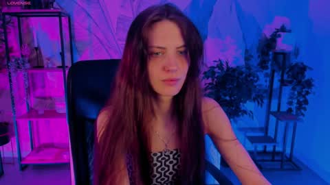 Snapshot of emilywiled chatting on February 3, 8:13 am Emily online show from February 3, 8:13 am