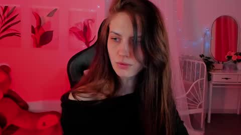 Snapshot of emilywiled chatting on March 11, 9:13 am Emily online show from March 11, 9:13 am