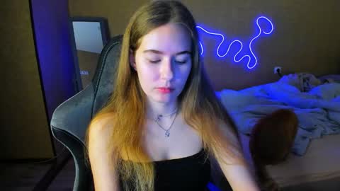Emily online show from May 11, 7:11 pm