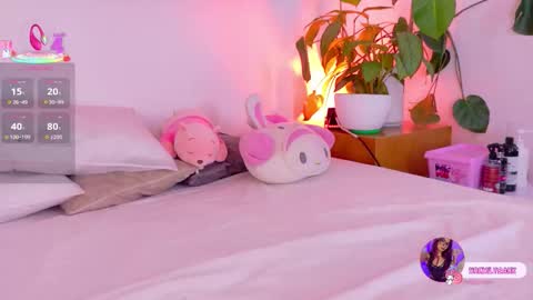 Emily Bank online show from February 28, 1:43 pm