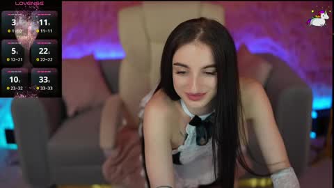 emilyymoon online show from May 26, 12:59 pm