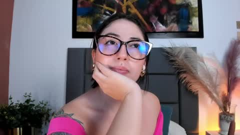 Emilyy Watson online show from May 16, 1:19 am