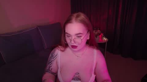 Emmi online show from September 19, 5:23 pm