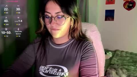 Snapshot of emma__bell_ chatting on September 8, 11:26 pm Emma Is here online show from September 8, 11:26 pm