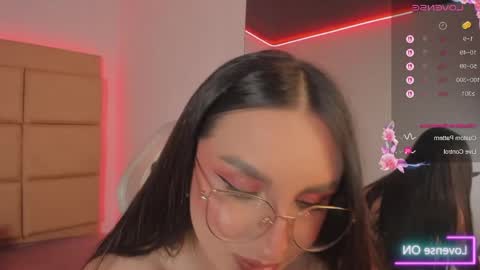 emma__js_ online show from May 13, 9:09 pm