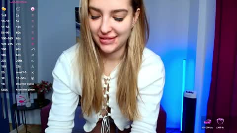 emma__rosss online show from May 9, 2:24 am